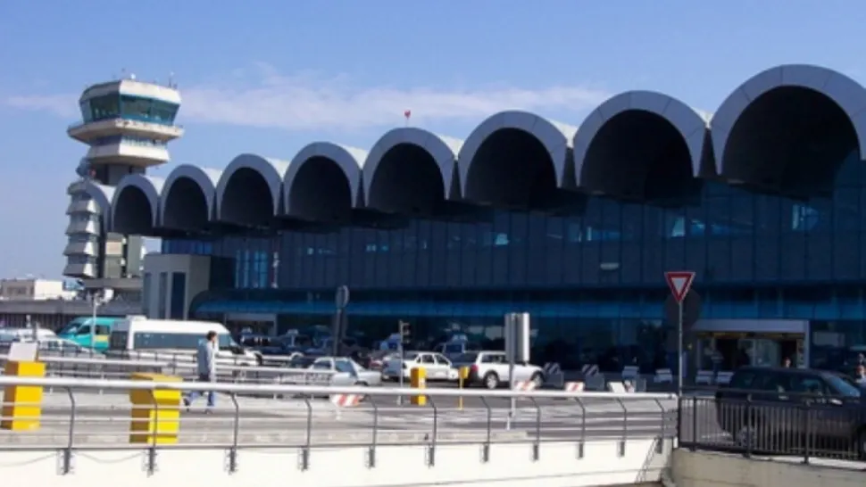 Avionul cu elevii blocați în Dubai ajunge azi în România