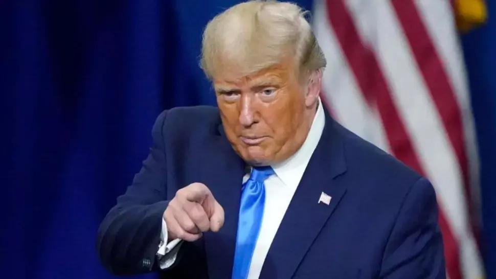 Donald Trump impune noi taxe vamale pentru medicamente și le modifică pe cele pentru metale