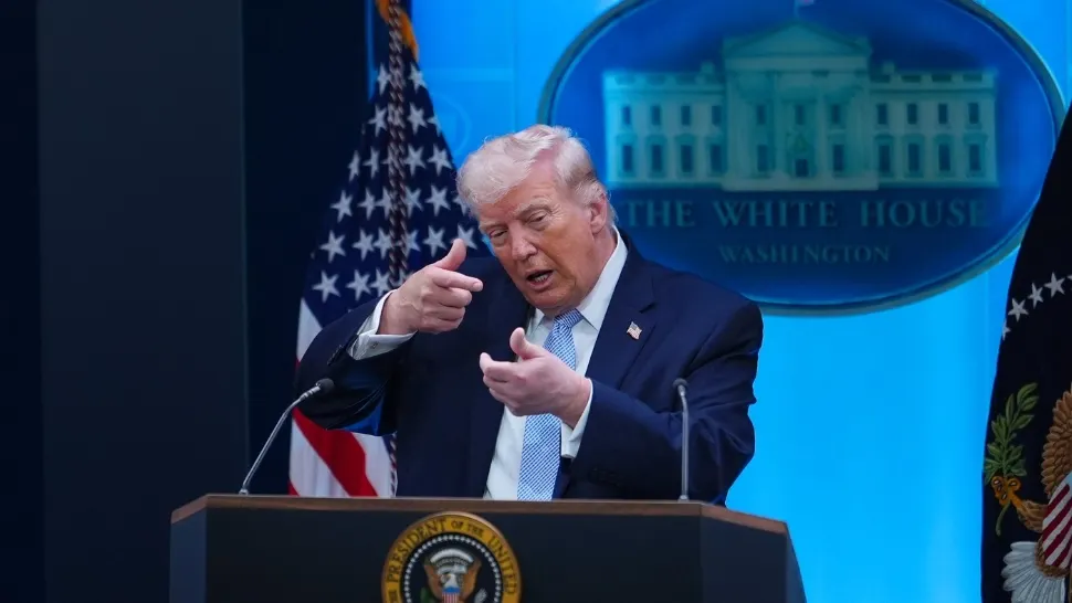 Scenariu exploziv: Trump susține că infrastructura petrolieră a Iranului poate ceda în câteva zile