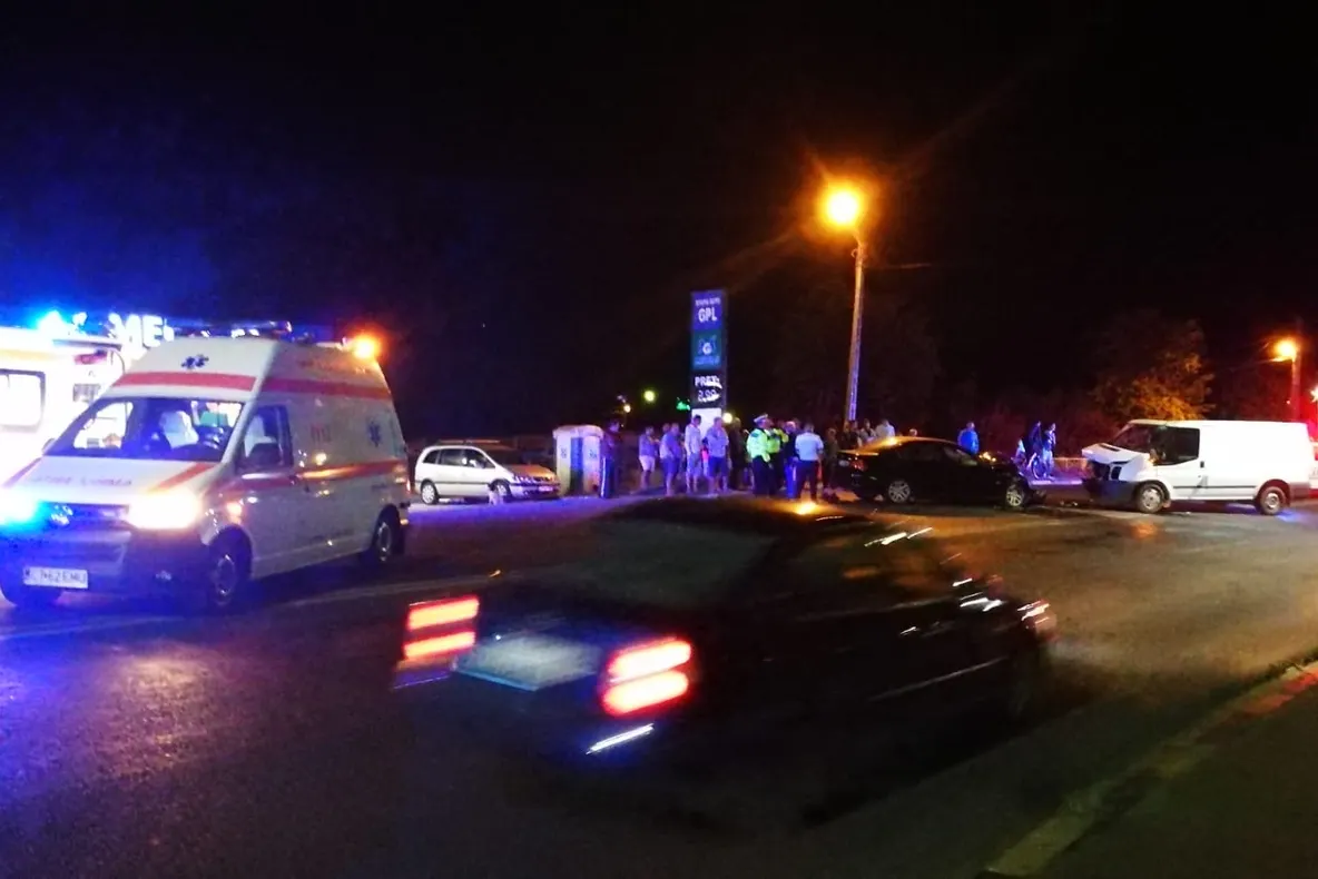 Accident pe drumul spre frontieră. Cinci răniți