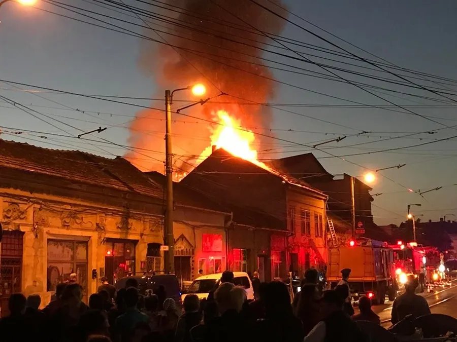Incendiu devastator la o casă din Timișoara