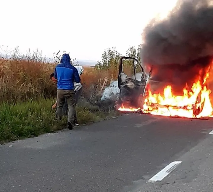 Flăcări pe șosea, aproape de Lugoj
