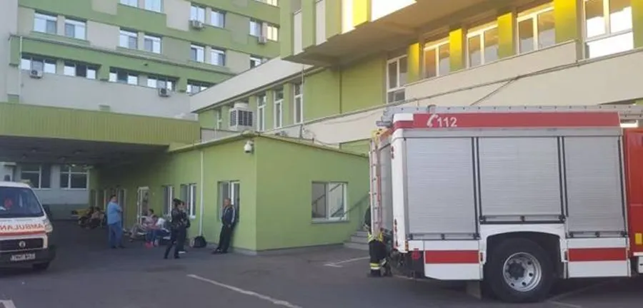 Sinucidere la Spitalul Județean din Timișoara. O femeie a sărit de la etajul 9