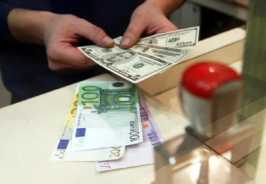Lovitură dată de hoți la o casă de schimb în plin centru, la Timișoara