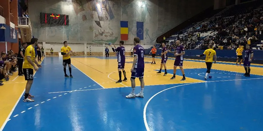 Final de play-off cu victorie pentru handbaliștii de la Poli Timișoara. Urmează meciurile de clasament