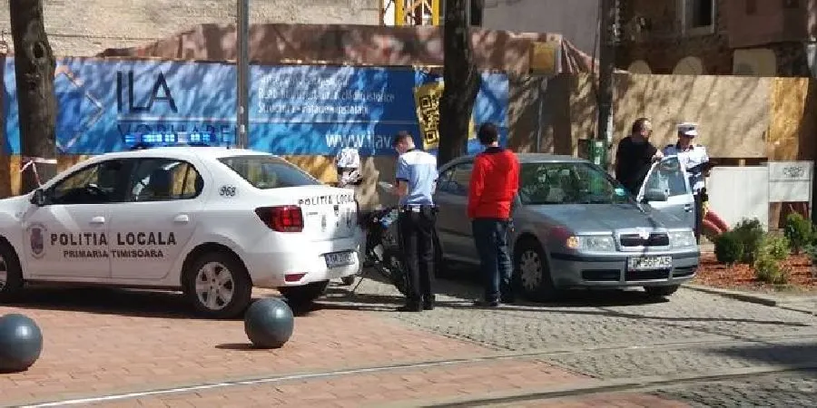 Zeci de șoferi din Timișoara amendați pentru că au blocat circulația tramvaielor și firobuzelor din oraș