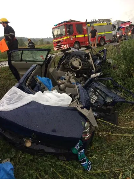 Un microbuz s-a ciocnit cu un camion, pe autostradă, nu departe de Timișoara