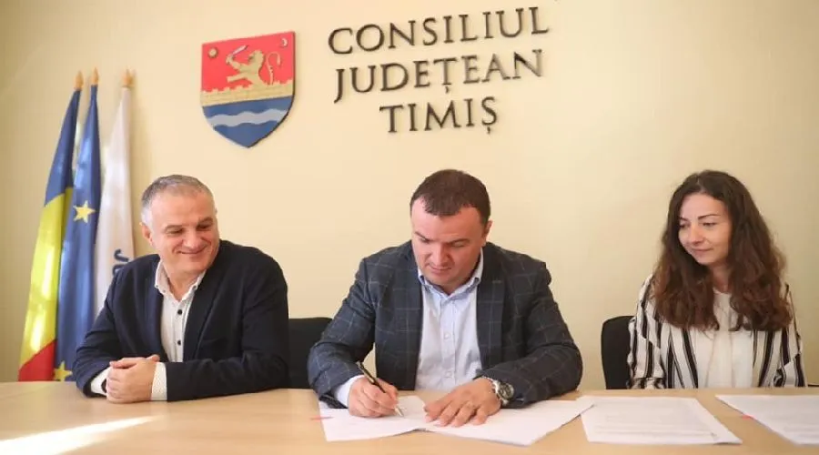 Două case protejate construite cu bani europeni în Timiș. Planurile autorităților