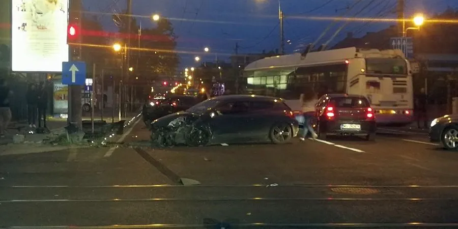 Pieton lovit de mașină pe o trecere de pietoni din Timișoara