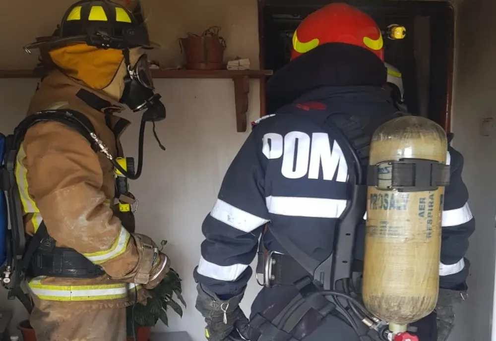 Pericol de explozie într-o localitate din Timiș.  Doi oameni au fost răniți