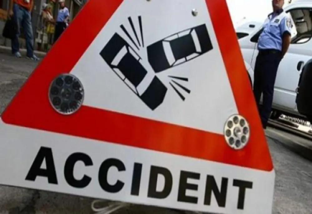 Accident rutier cu trei victime, produs de un tânăr băut la volan