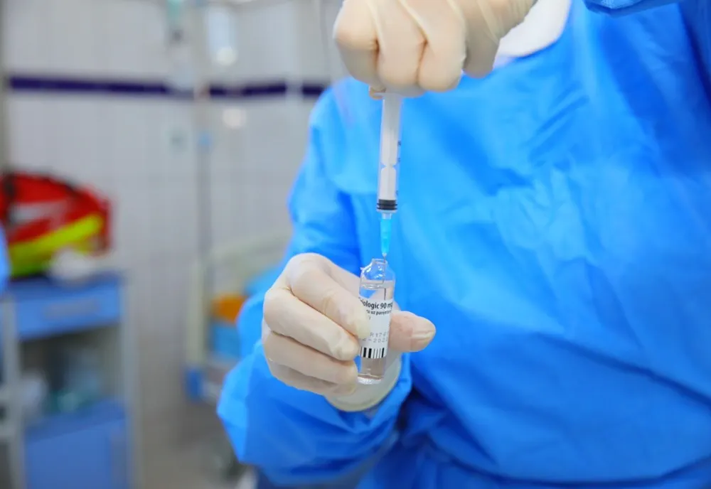Peste 870 de timișeni s-au vaccinat anti-COVID-19 în prima zi a etapei a II-a a campaniei