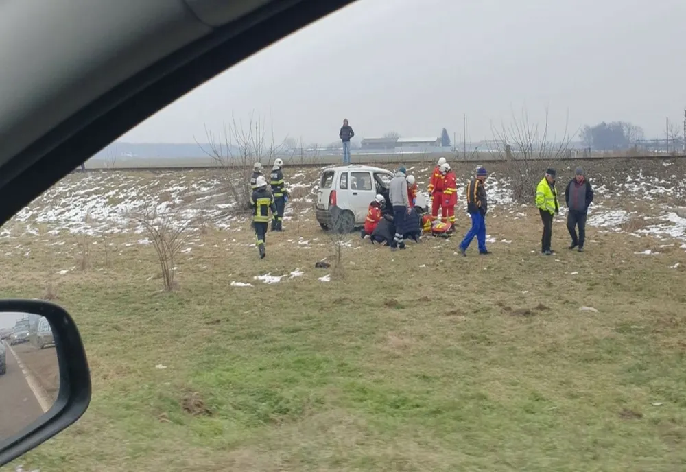 Accident cumplit lângă Timișoara. Nu s-a asigurat și a fost lovit ÎN PLIN de un tren