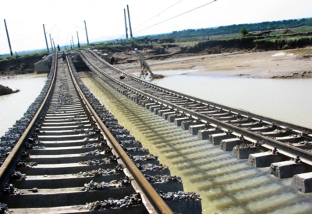 Bani pentru modernizarea liniei de cale ferată Caransebeș – Timișoara – Arad