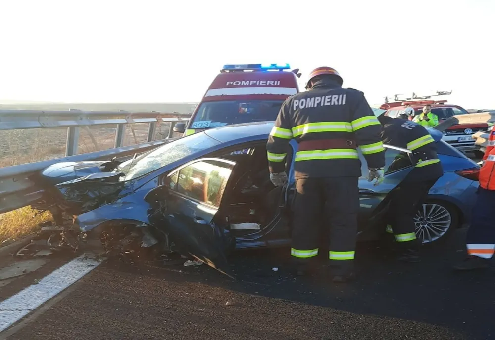 Accident grav pe autostradă, trafic blocat. Intervine elicopterul SMURD