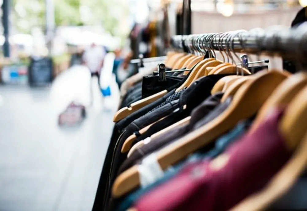 Ministrul Mediului: Vom veni cu o nouă reglementare şi pentru second hand-uri, inclusiv pentru haine