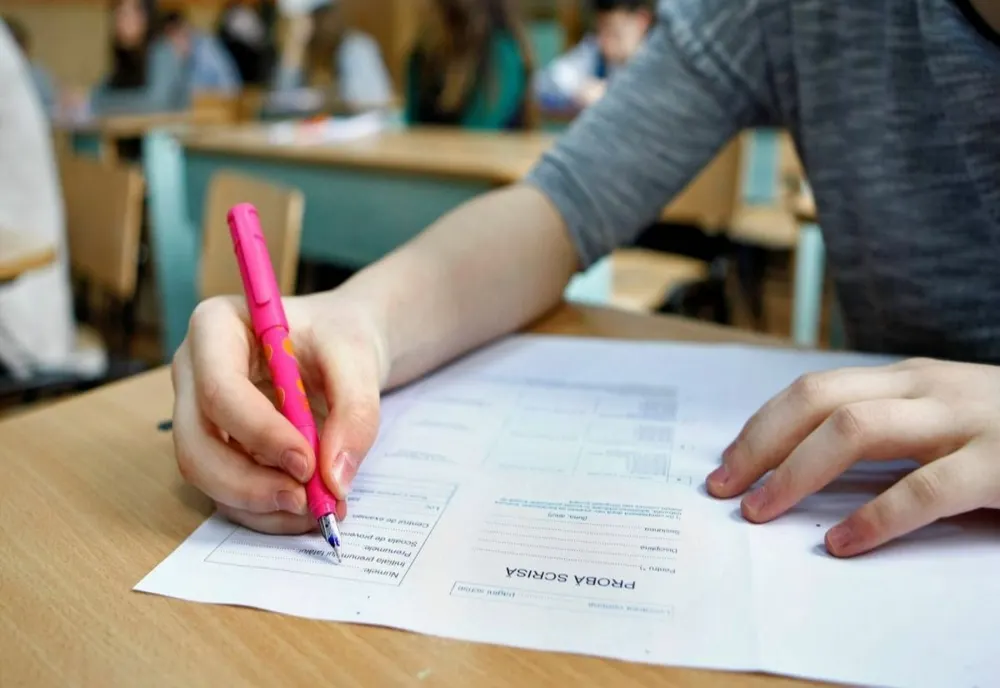 Încep simulările naționale la Evaluarea Națională 2023 și Bacalaureat 2023