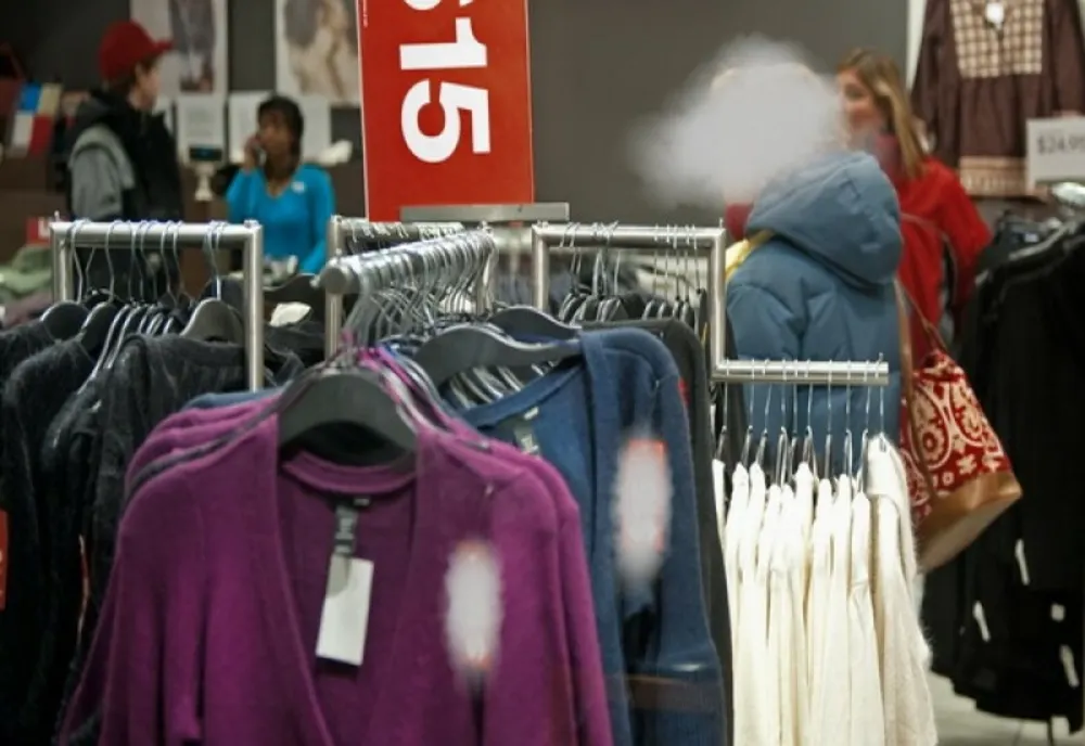 Femeie prinsă la furat, la mall. Abia ce scăpase din închisoare