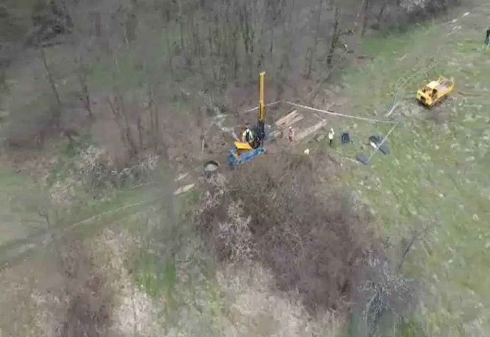 Forajele pentru Lotul 2 al autostrăzii Lugoj-Deva,  în zona faimoasele tuneluri pentru urși, se apropie de finalizare