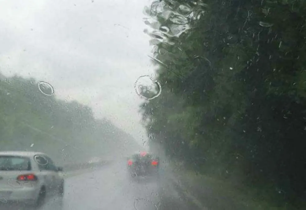 AVERTIZARE METEO: COD GALBEN DE INSTABILITATE ATMOSFERICĂ ACCENTUATĂ ÎN MAI MULTE ZONE ALE ȚĂRII