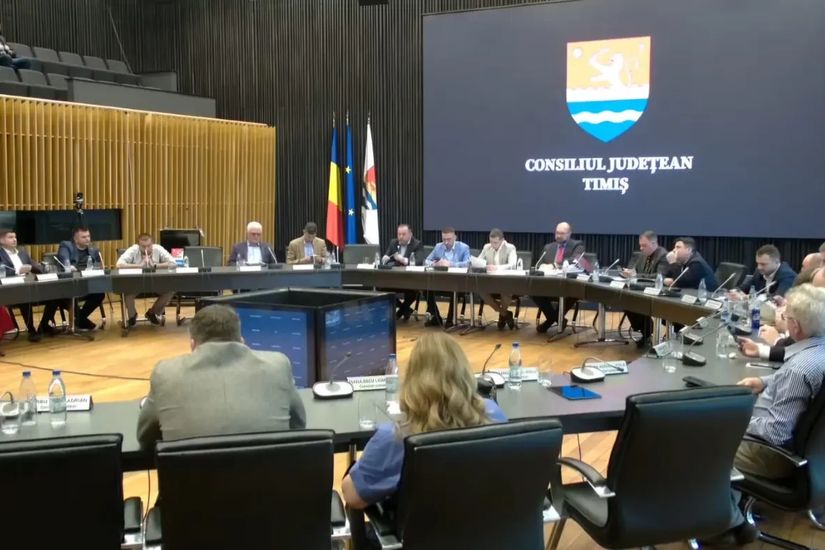400.000 DE LEI PENTRU DIGITALIZAREA ȘEDINȚELOR CJ TIMIȘ. OPOZIȚIA: "NU ERA O URGENȚĂ"