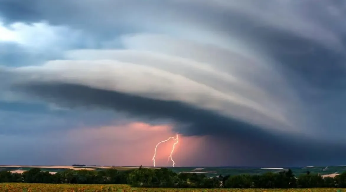 Prognoza Meteo: Vreme călduroasă în mare parte din țară, dar cu instabilitate la munte și în nord-est