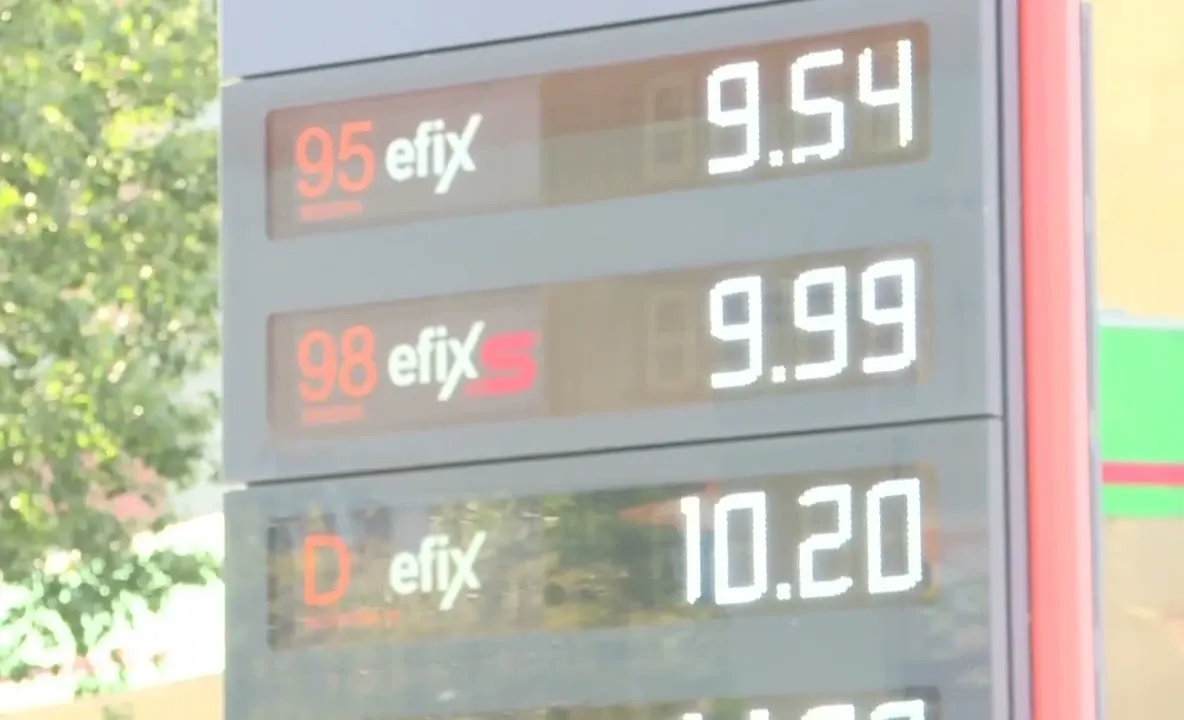Carburanții se scumpesc din nou. Benzina poate trece de 10 lei, iar motorina de 11 lei în zilele următoare