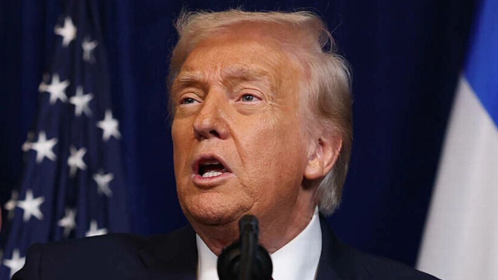 Trump vrea să preia petrolul din Ormuz și spune că va fi „un izvor pentru lume”