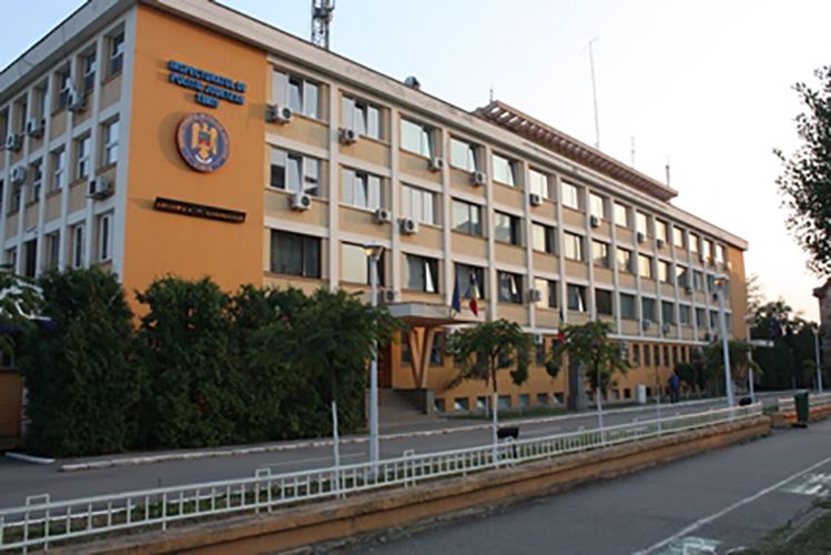 A furat alcool în valoare de peste 2000 de lei, dar a fost prins rapid de polițiști