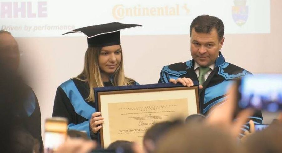 Simona Halep primită în ropote de aplauze la Universitatea de Vest din Timișoara
