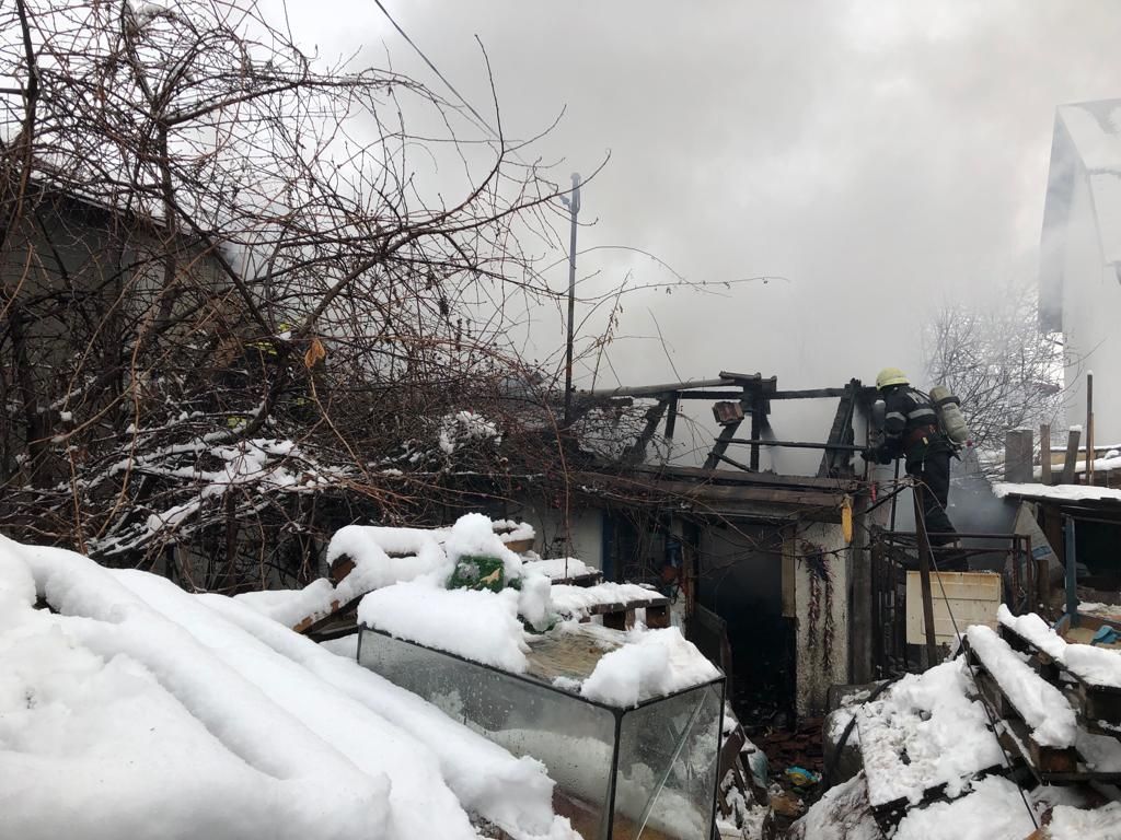 40 de tone de lână și sute de baloți de cereale s-au făcut cenușă