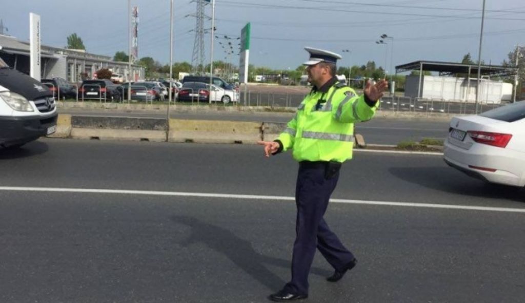 Șoferii indisciplinați, opriți din drum de polițiști