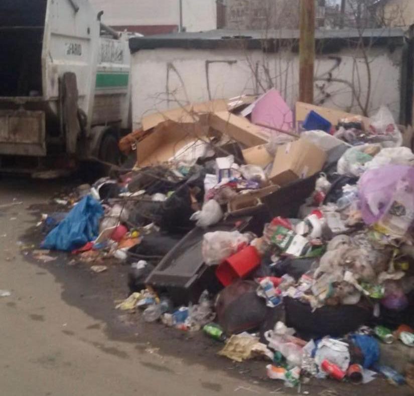 Locatarii din aproape 1000 de imobile din Timișoara nu au contract cu societatea de salubrizare. Se lasă cu amenzi