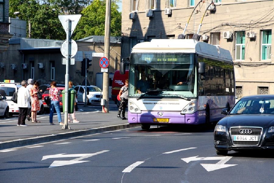 Timișoara a rămas fără fonduri pentru 50 de troleibuze noi. Cum s-au pierdut banii?