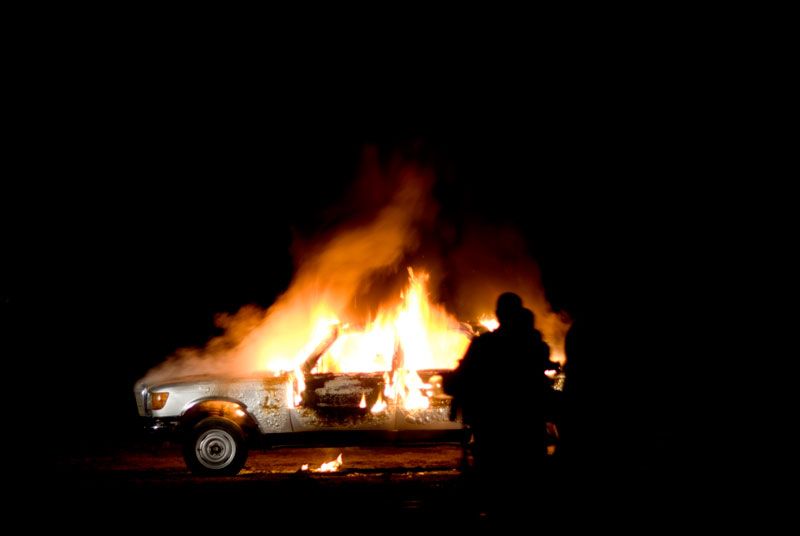Panică pe autostradă. Mașină în flăcări