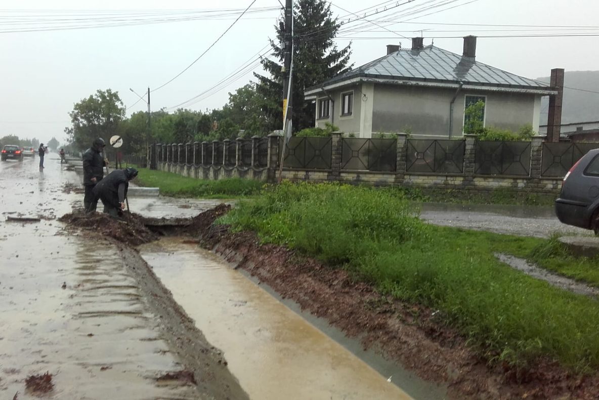 Viituri pe apele din Banat. Alertă în mai multe localități