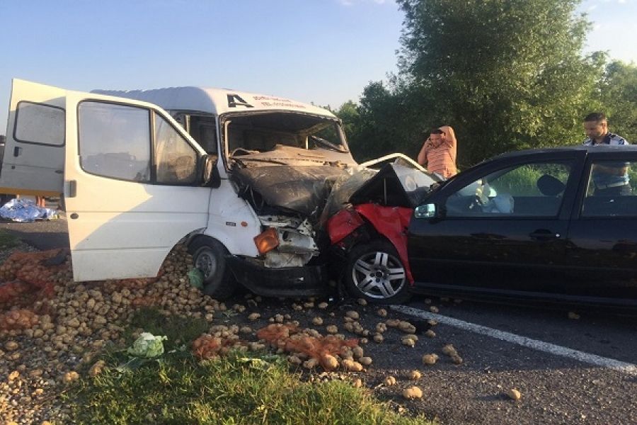 Dramă pe șosea. O tânără a murit în timp ce-și ducea marfa la piață