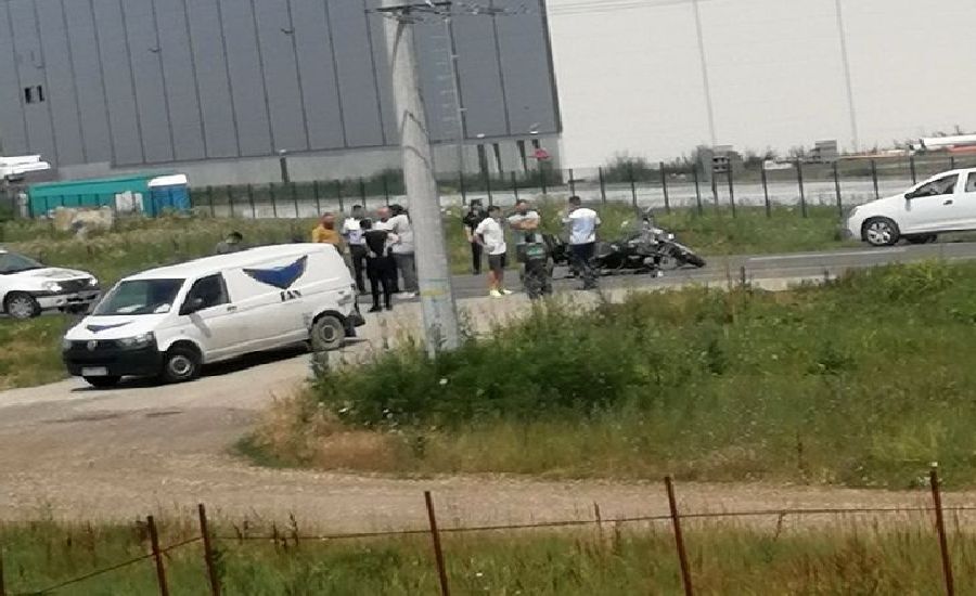 Motociclist rănit după ce a fost izbit de o mașină în apropiere de Timișoara