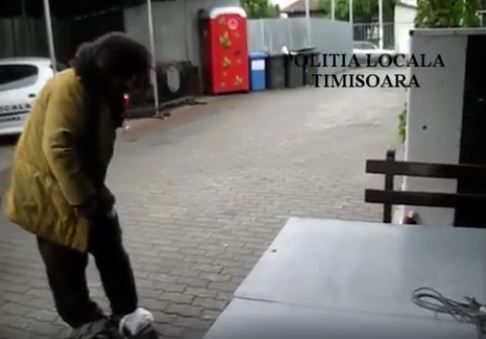Suma record strînsă, într-o zi, de un cerșetor din Timișoara. VIDEO!