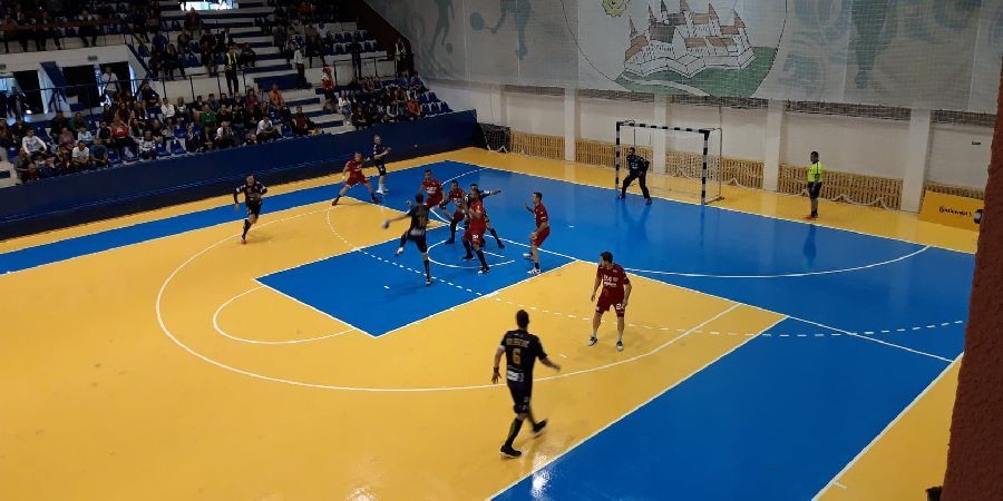 Politehnica Timisoara învinsă de campioana Dinamo și în prima ligă de handbal