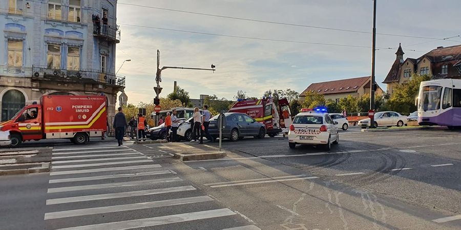 Primul accident lângă noul pod Dragalina din Timișoara. Greseala unei șoferițe