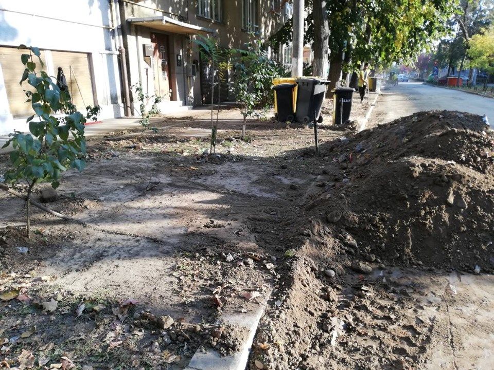 Centrul Timișoarei, ca după bombardament. Blocaj în trafic, pietoni lăsați fără căi de acces