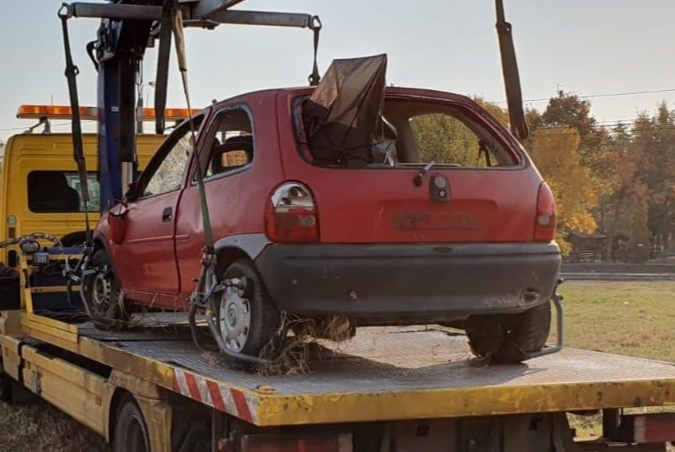 Au "uitat" unde și-au lăsat mașina și au rămas fără ea. Rable adunate cu duiumul