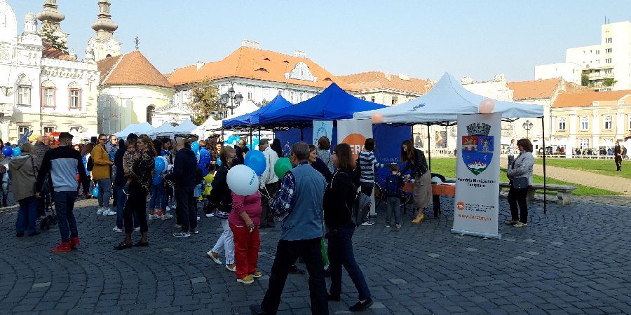 Ziua Serviciilor Publice sărbătorită în Piața Unirii din Timișoara. Foto
