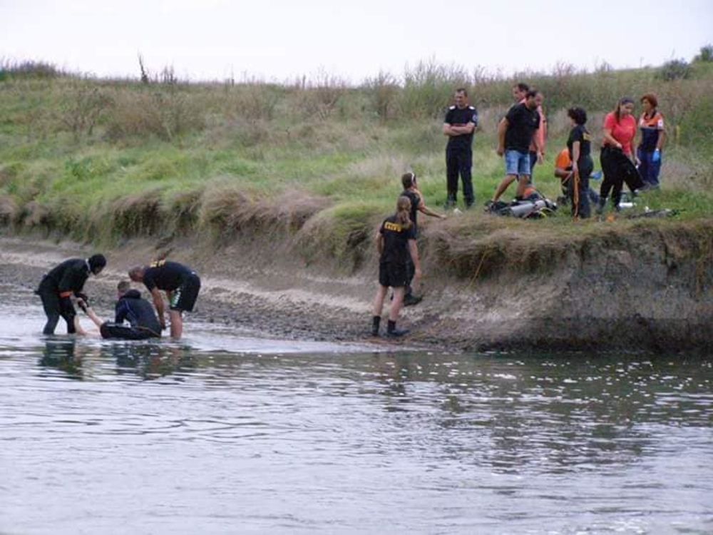 Tragedie la marginea orașului. Descoperirea macabră făcută de trecători