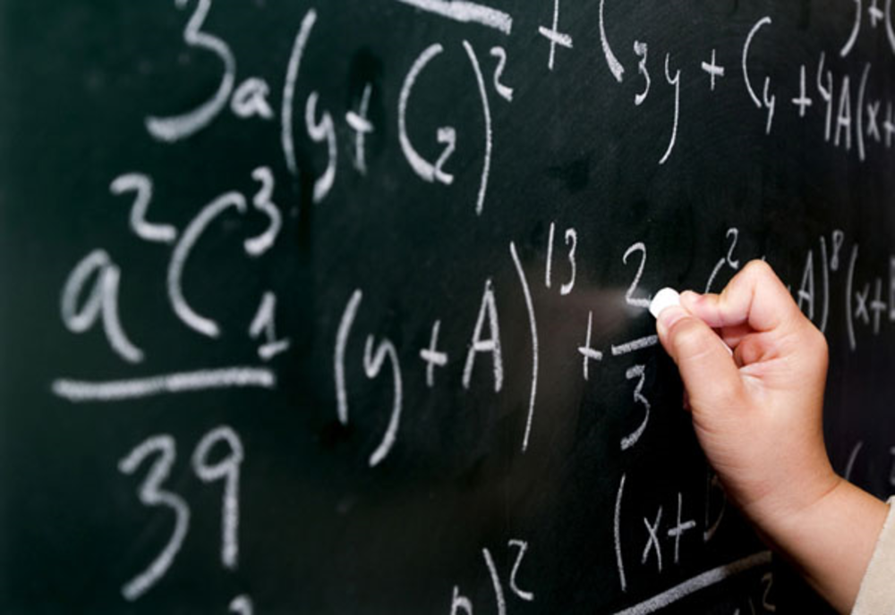 Pregătire gratuită la matematică, pentru elevi, la UPT