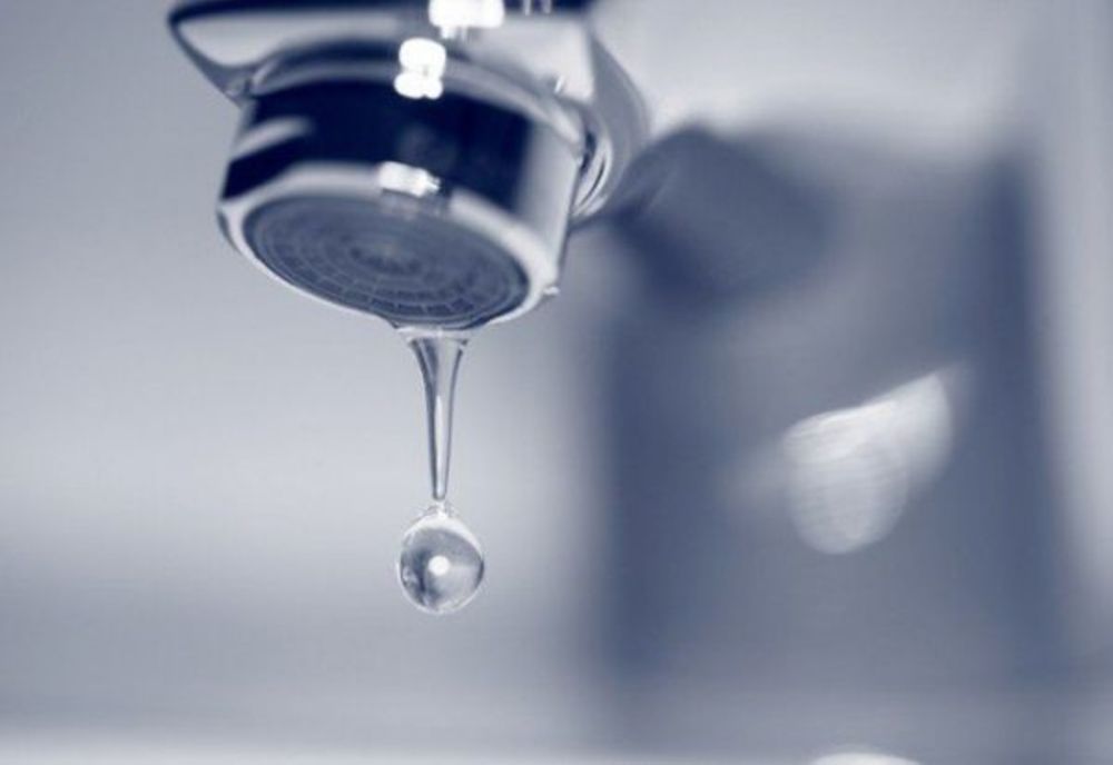 Se întrerupe furnizarea de apă caldă și căldură