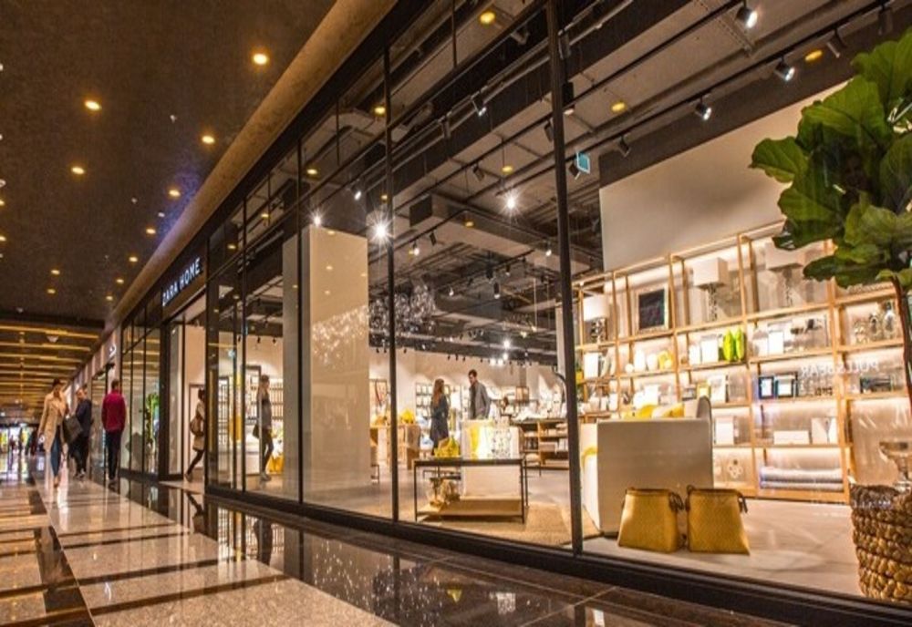 Program redus la mallurile din Timișoara