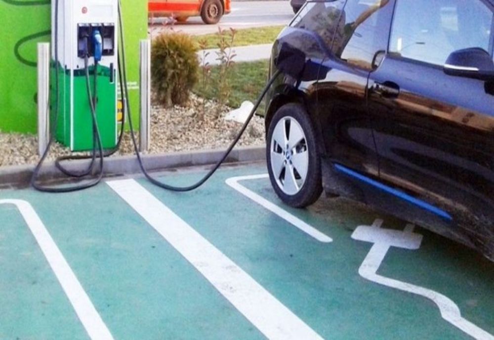 La Timișoara se realizează 16 stații de încarcare a mașinilor electrice