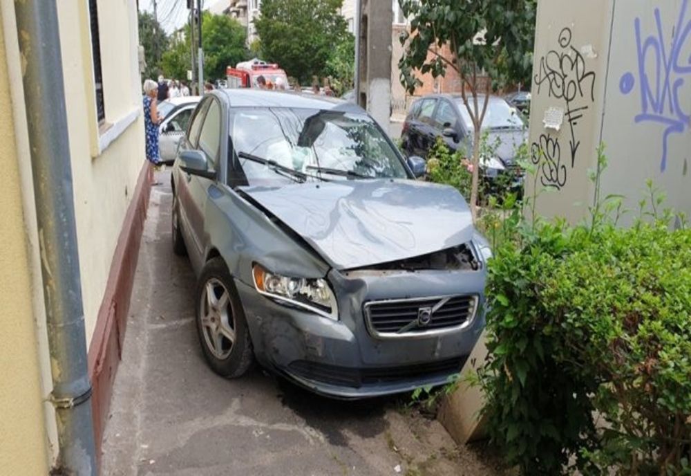 Șofer rănit, după un accident în zona Lipovei din Timișoara